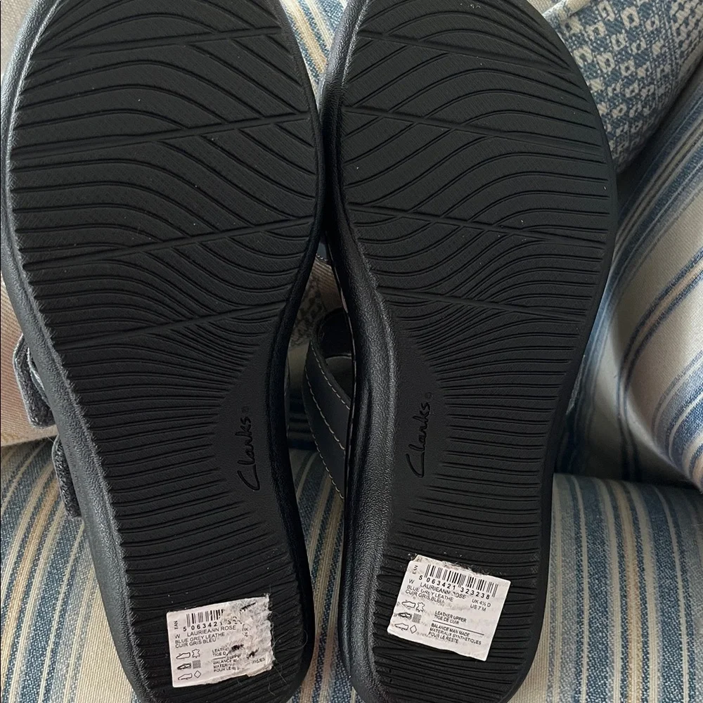 Clarks Women's Floral Blue Sandals - Picture 3 of 3